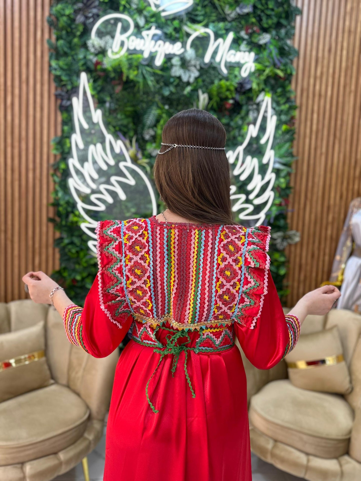 Lila – Robe Kabyle Artisanale Brodée | Élégance & Tradition