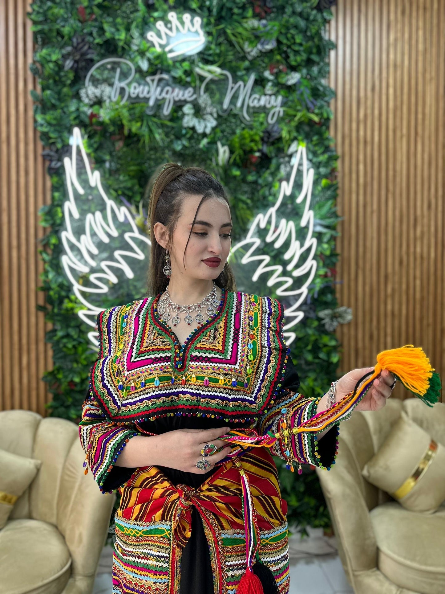 Robe kabyle Thilelli Chargée