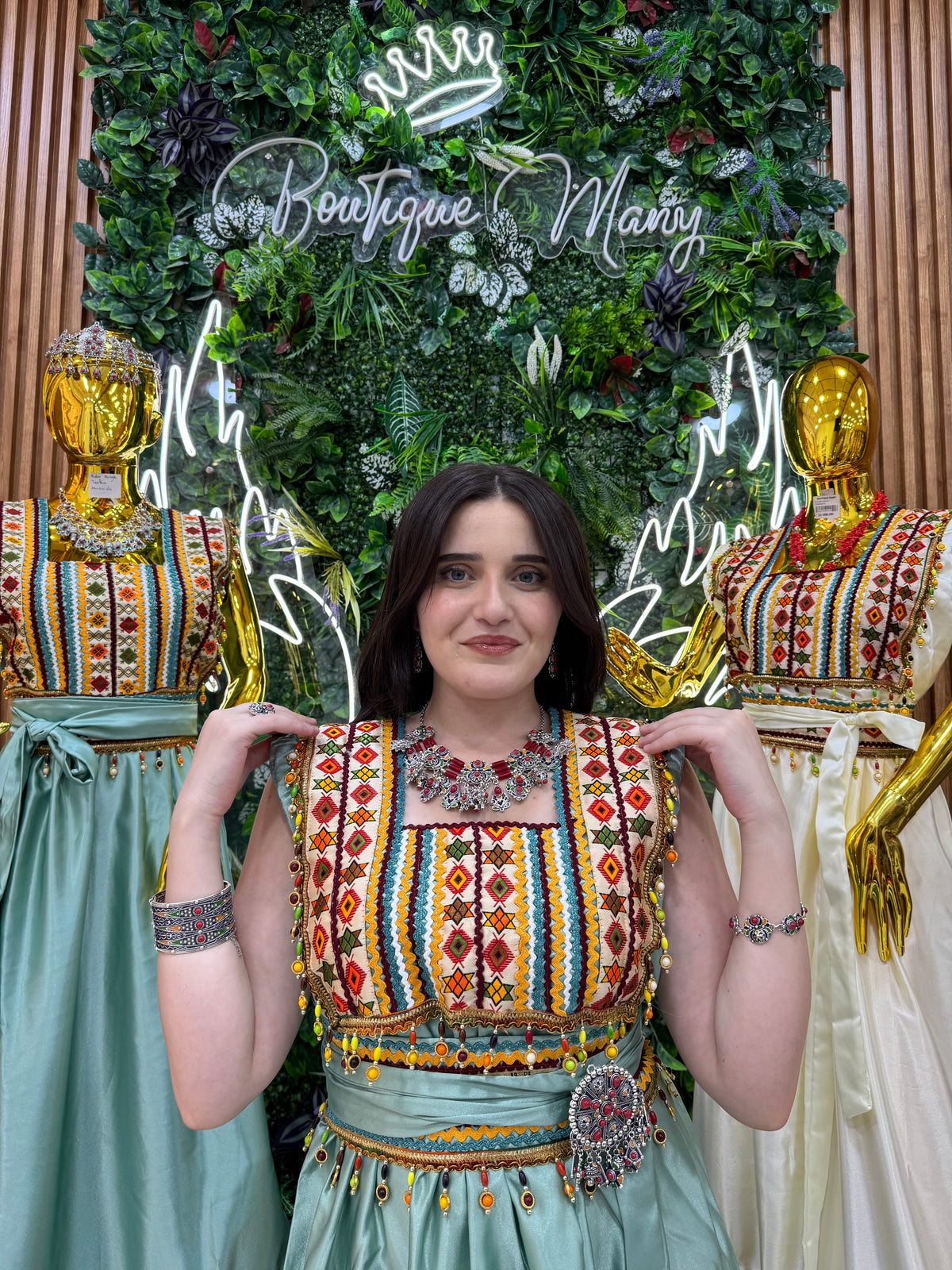 Robe Kabyle Ouardia – Élégance et tradition