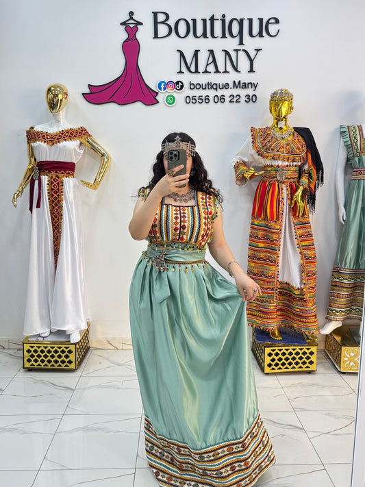 Robe Kabyle Ouardia – Élégance et tradition