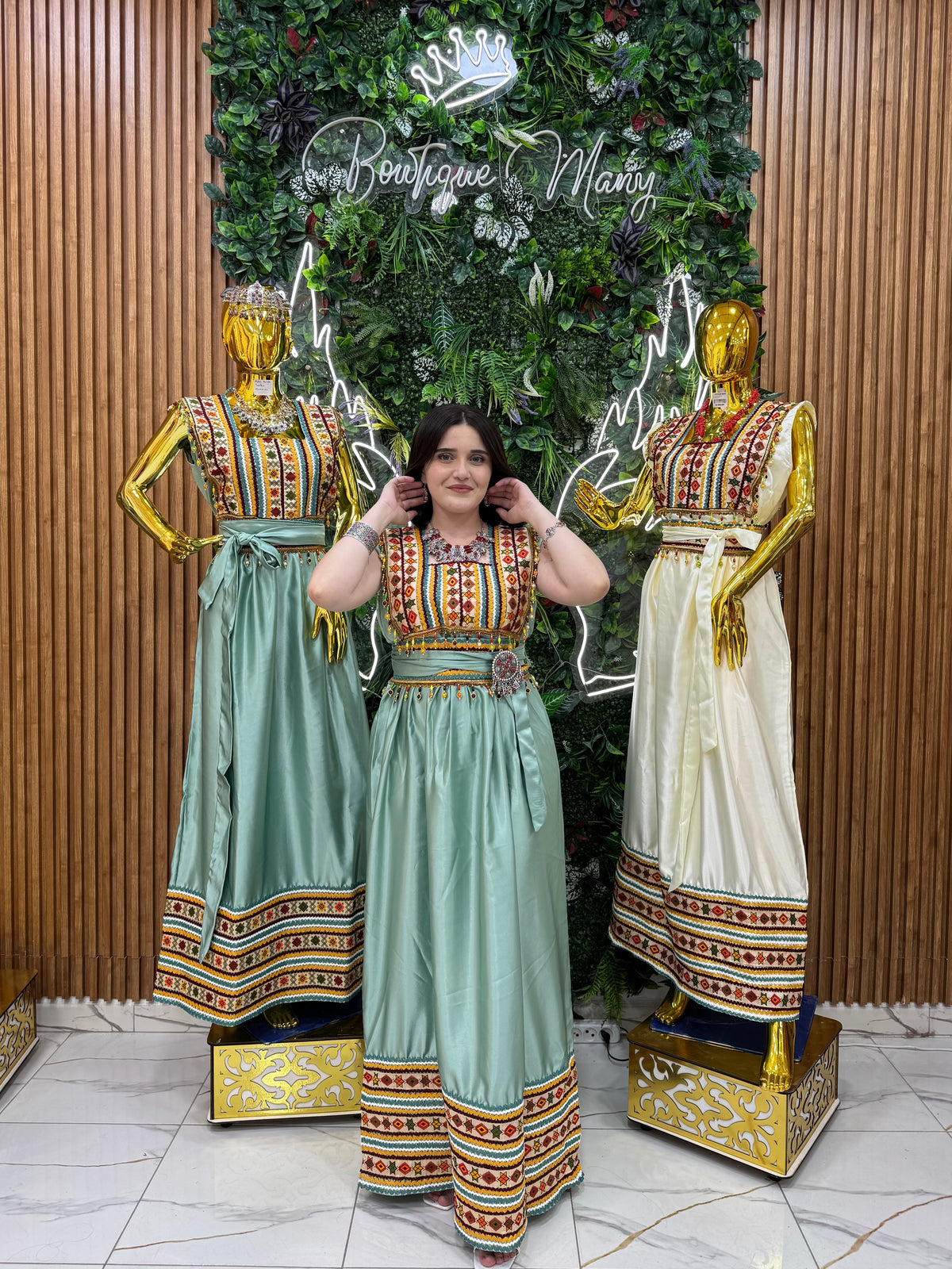 Robe Kabyle Ouardia – Élégance et tradition