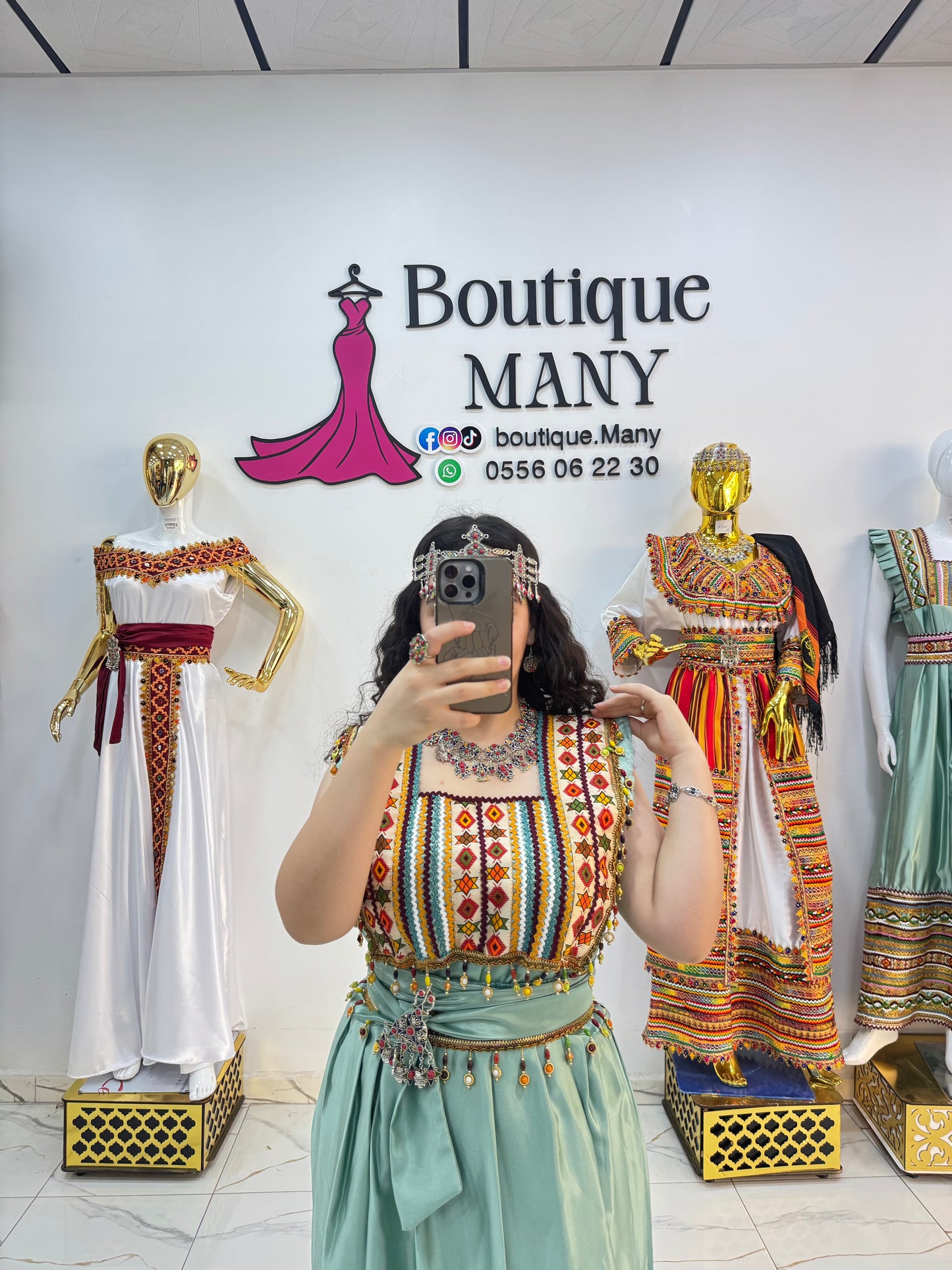 Robe Kabyle Ouardia – Élégance et tradition