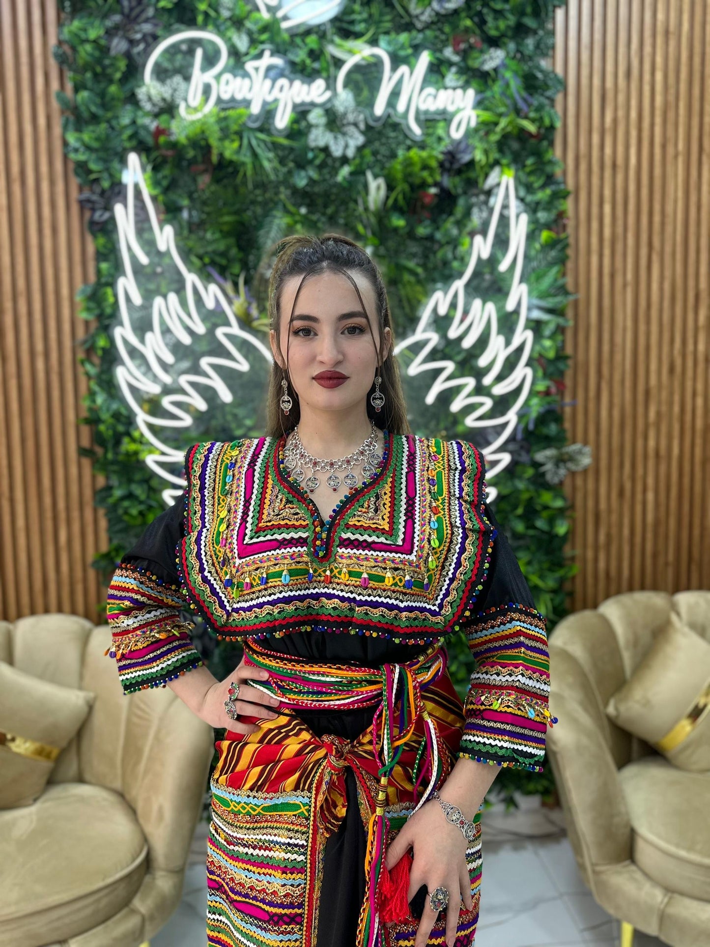Robe kabyle Thilelli Chargée